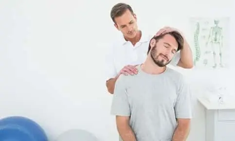 chiropractor and patient