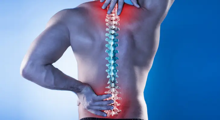 man-experiences-upper-and-lower-back-pain